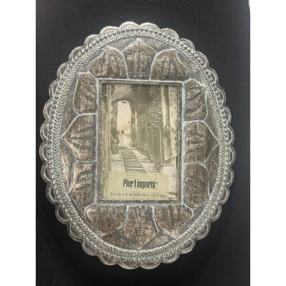 NWT Metal & Patina Oval Pier One Imports Picture Frame Pic Size 3.5X5 Frame 9x7